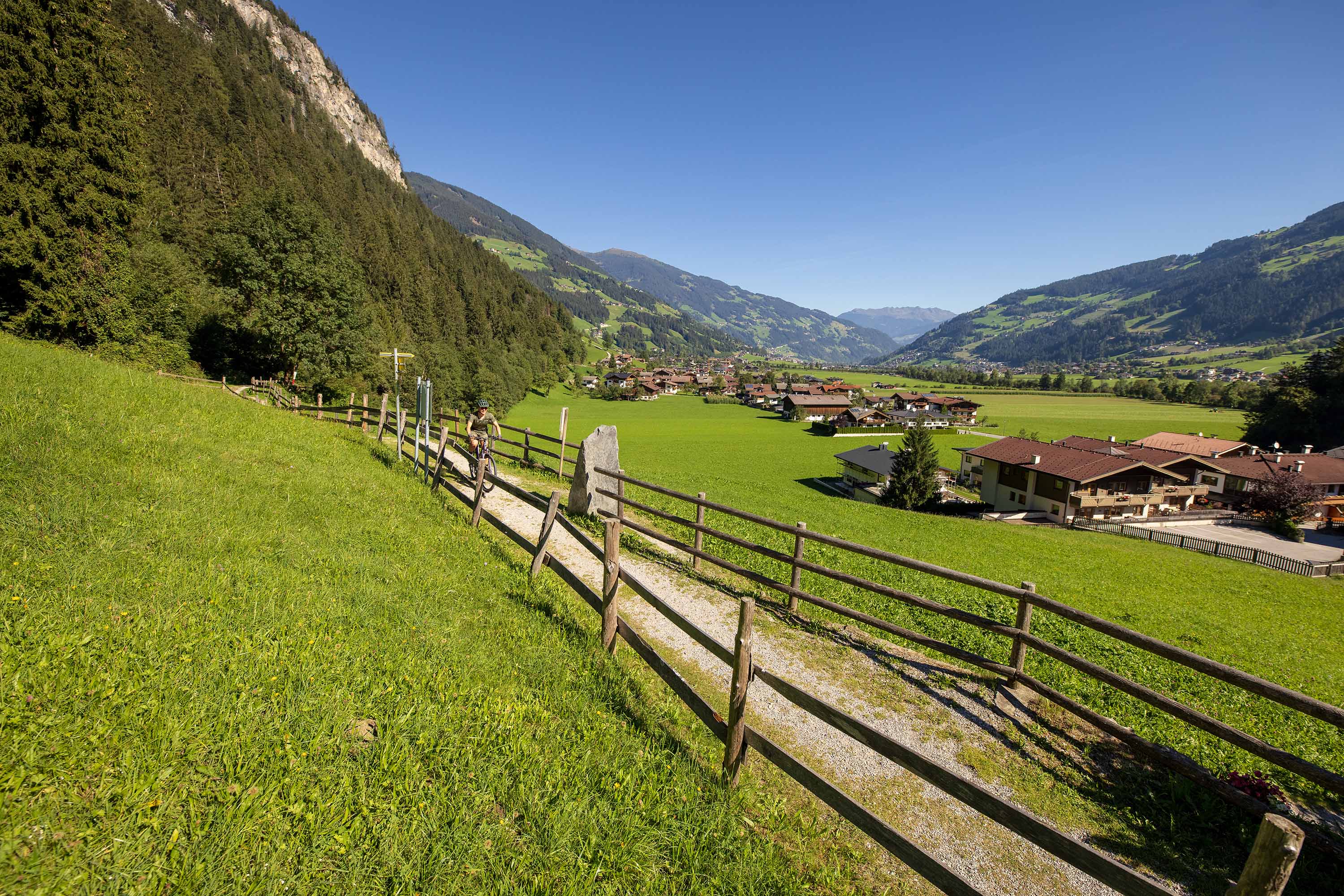 bulls-bike-landscape-zillertal